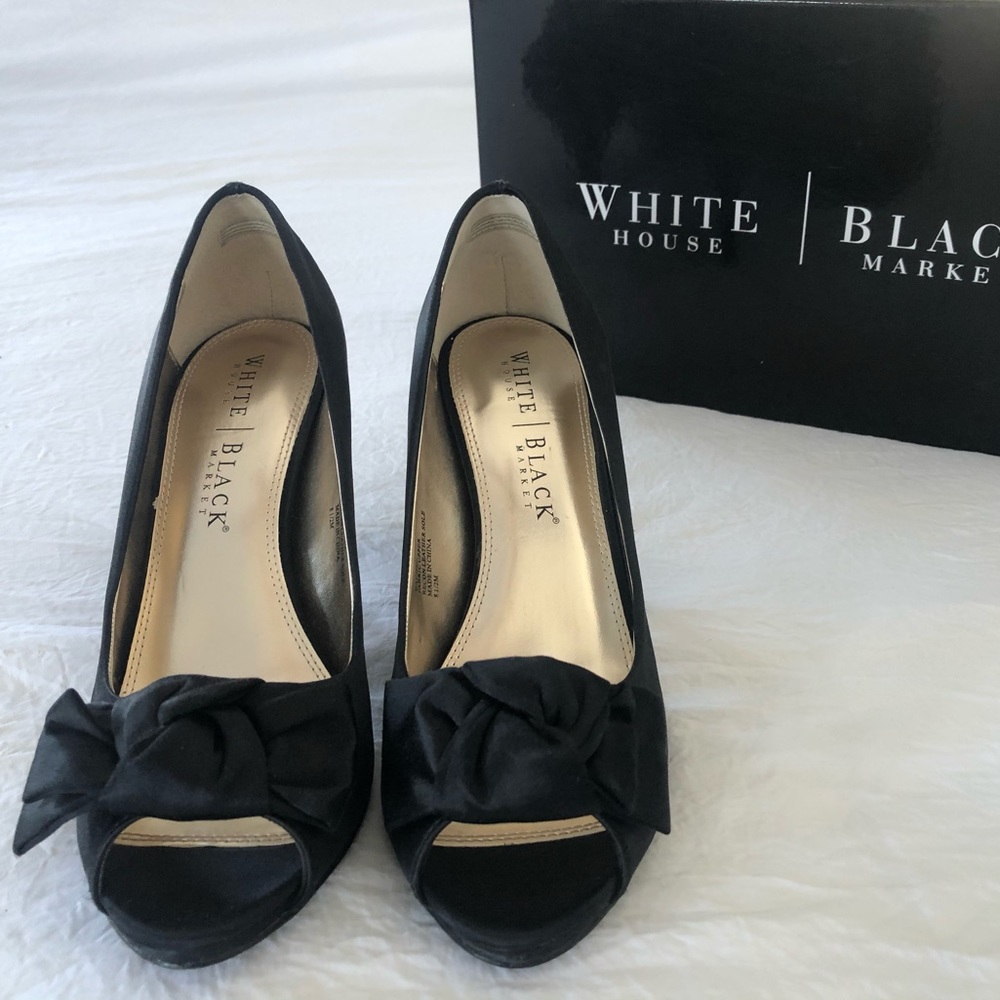 White House/Black Market Pumps